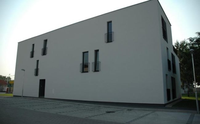 v-stav prace