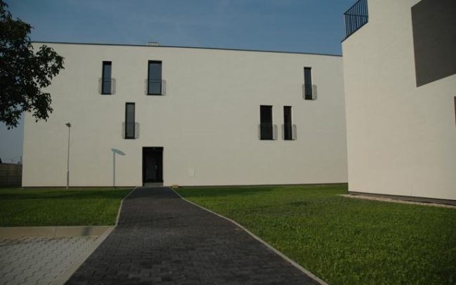 v-stav prace